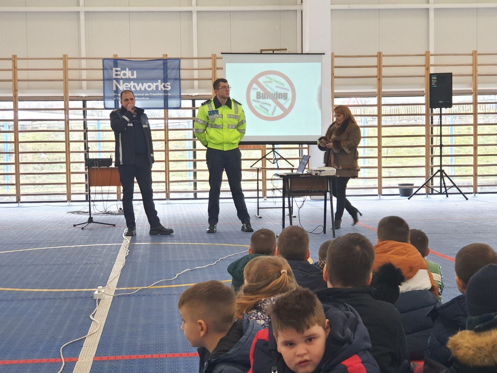 Întâlnire cu Poliția în sala de sport