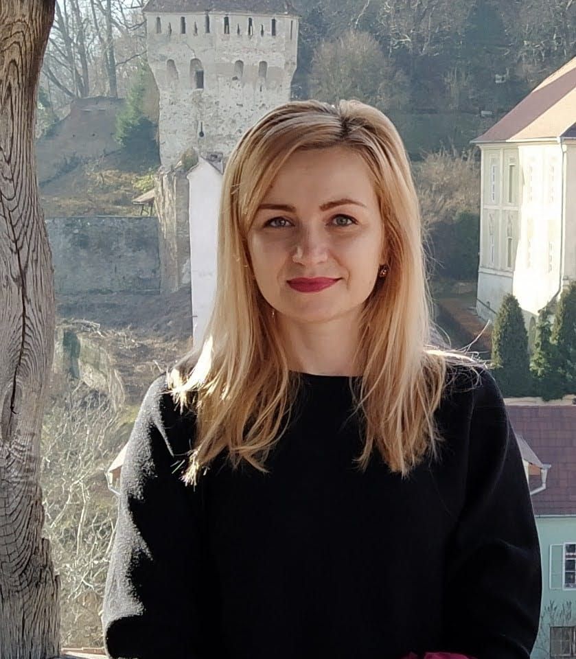 Profesor de Limba Engleză Mirela FEIER