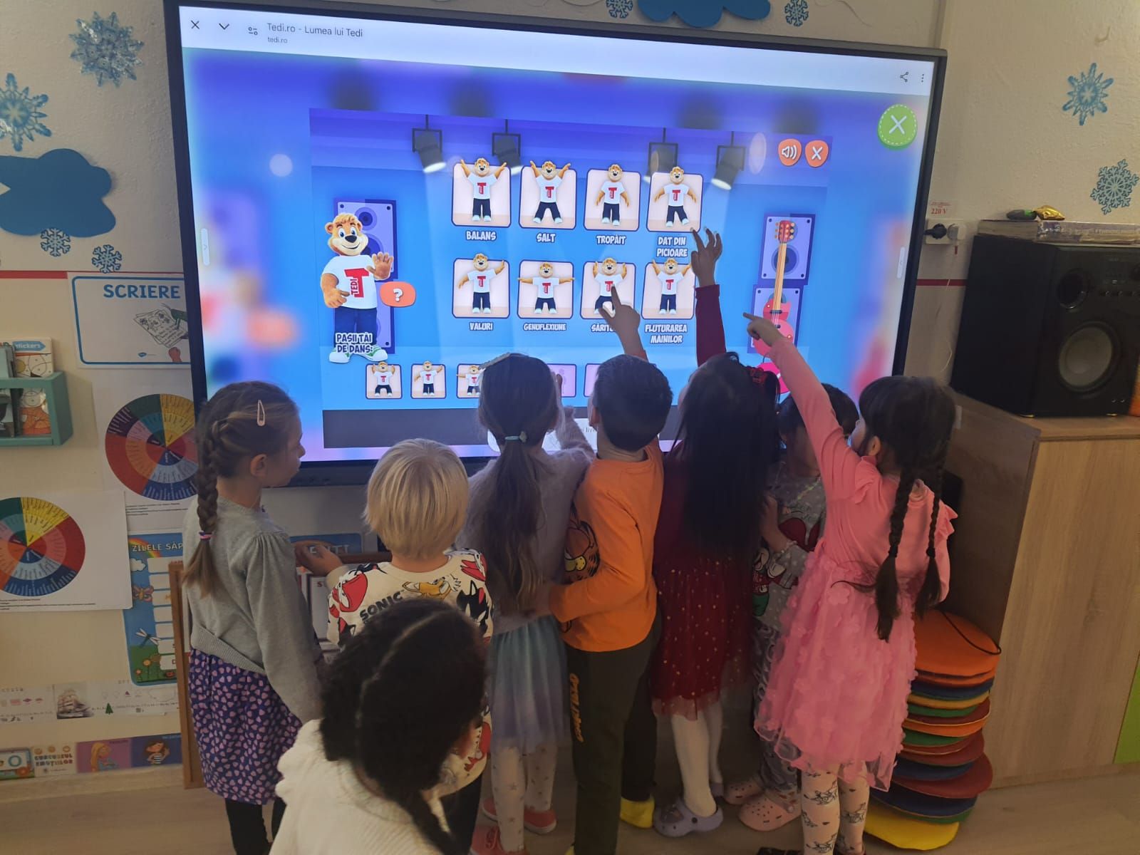 Joc educativ pe tabla interactivă